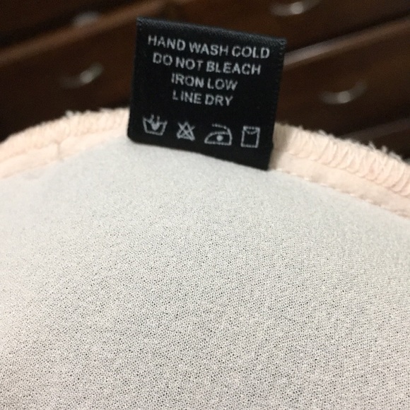 Blush and ivory lace blouse - Picture 7 of 7